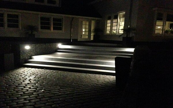 Schanskorf met verlichting